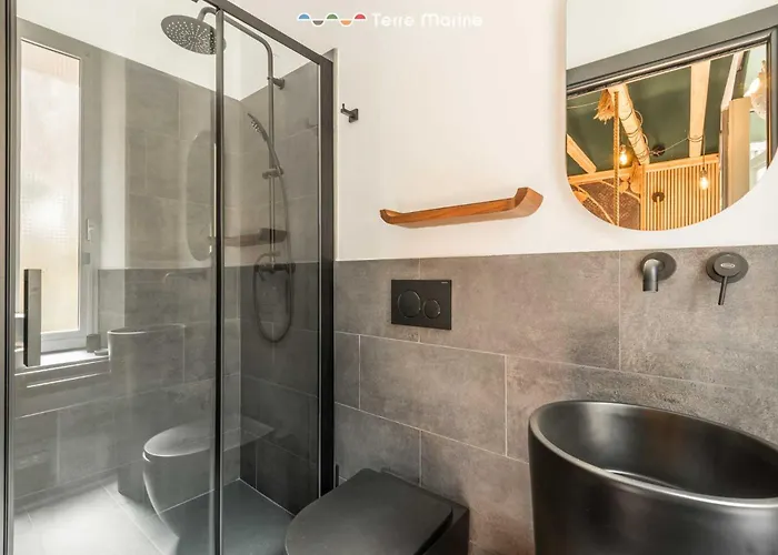 Guest house Jungle, Terre Marine 3*